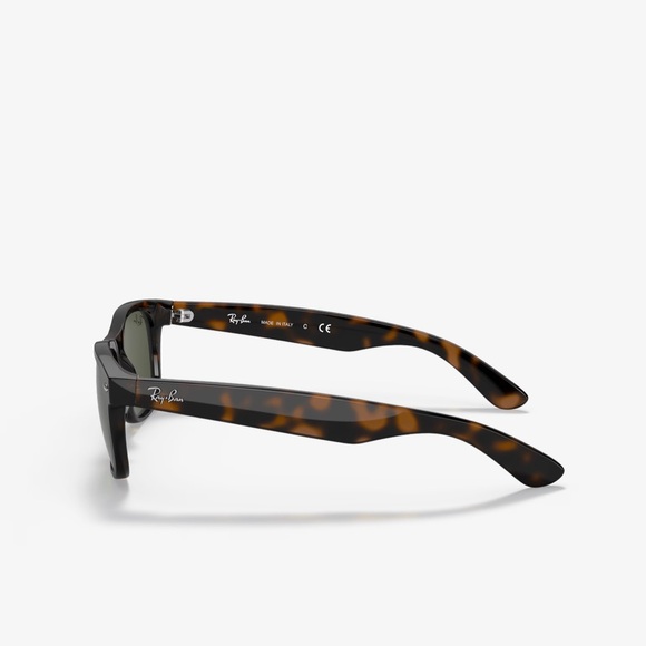 Wayfarer Ray-Ban Tortoise Frame